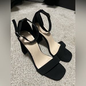 Bamboo Zapatillas/Heels in Black size 7